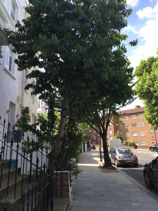 לונדון Newly Refurbished 2-Bedroom Flat In Notting Hill מראה חיצוני תמונה