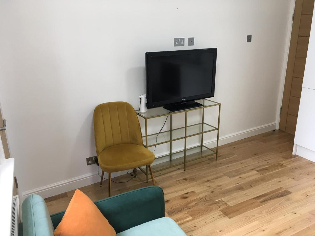 לונדון Newly Refurbished 2-Bedroom Flat In Notting Hill מראה חיצוני תמונה